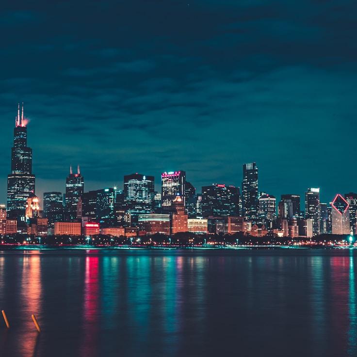 Parents evaluating schools in Portugal